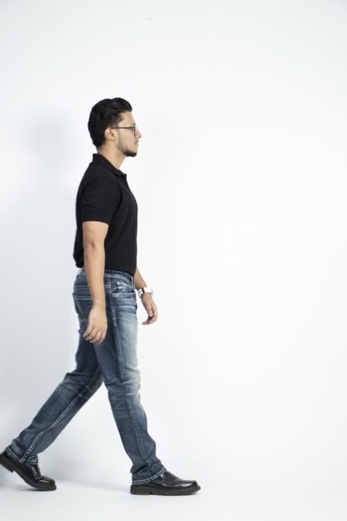 MEN’S STRAIGHT FIT JEANS-MID WASH